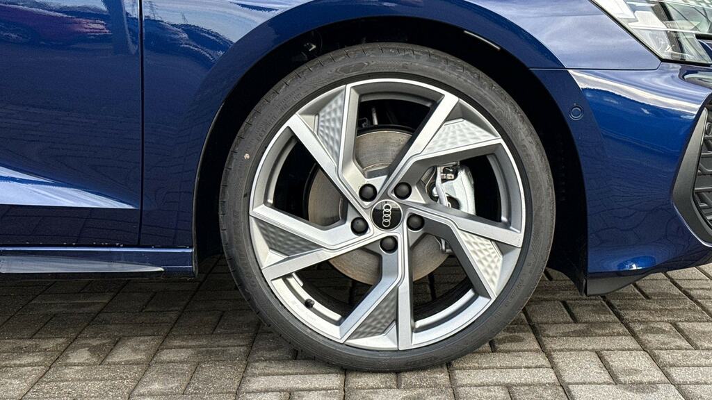 Audi A3 1.5 Tfsi 150 Black Edition S Tronic FN75AGX Blue #5