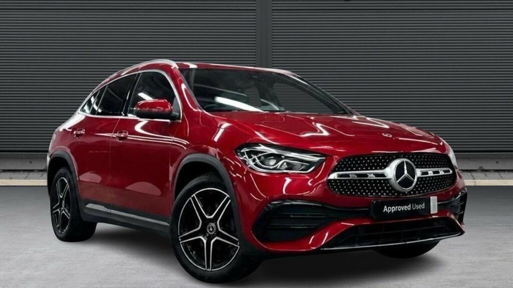 Mercedes-Benz GLA Class Gla 250E Amg Line Premium Red