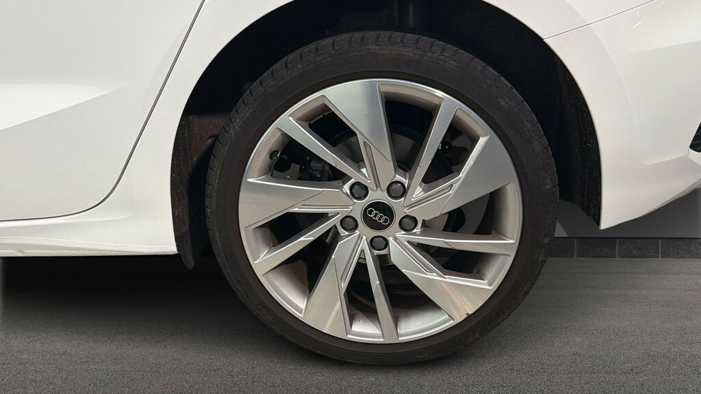 Audi A3 35 Tfsi Sport S Tronic CY24EFM White #5
