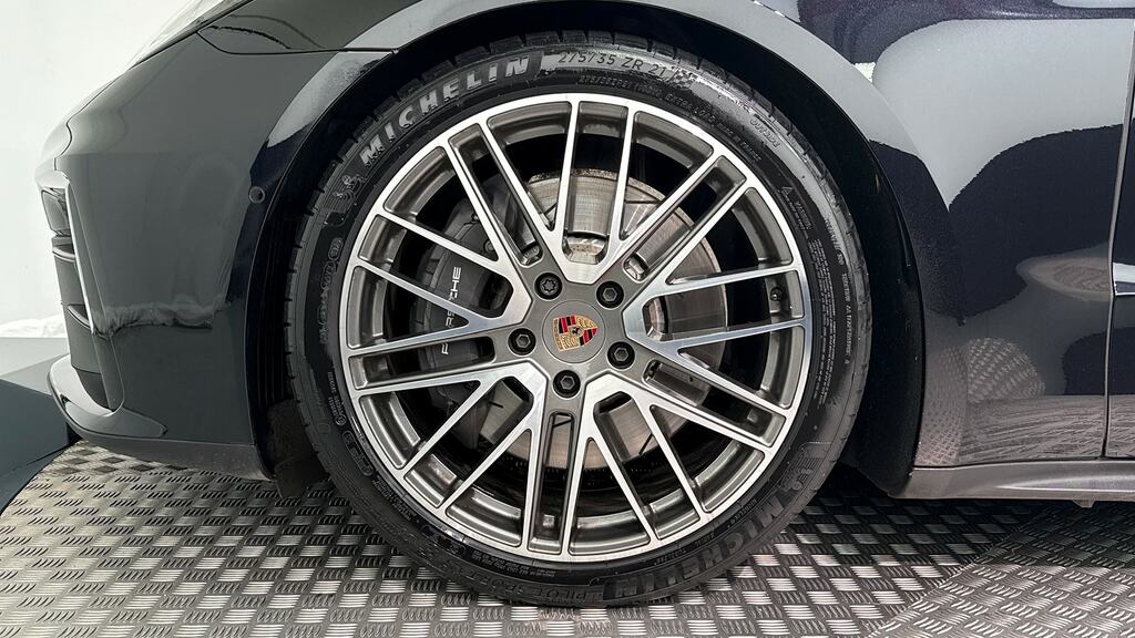 Porsche Panamera Panamera 4 E-hybrid Black #9