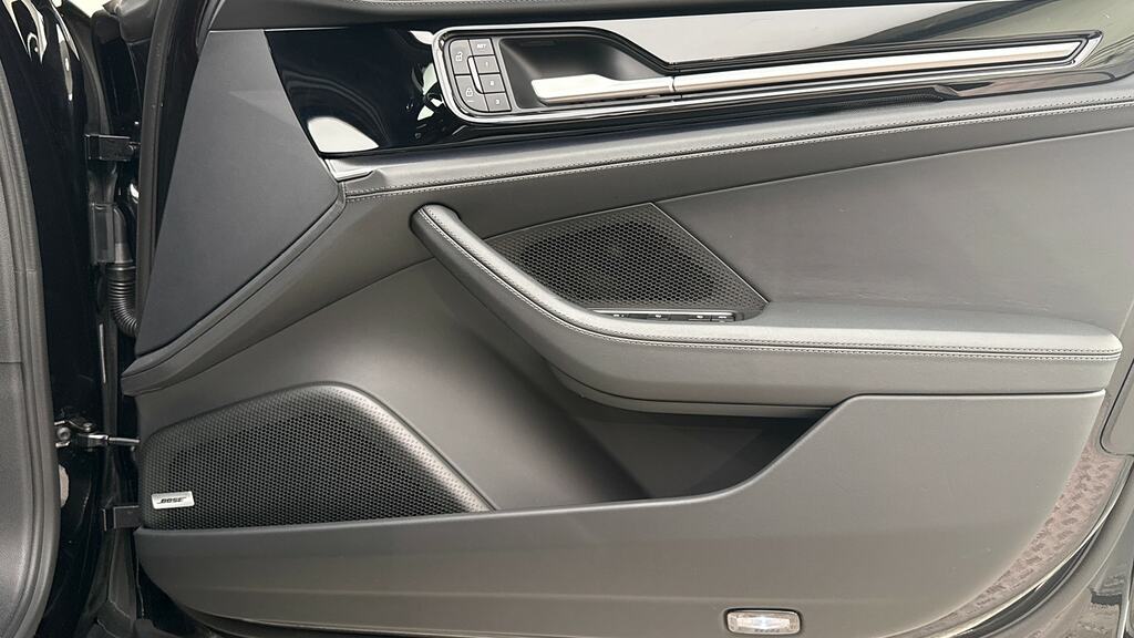 Porsche Panamera Panamera 4 E-hybrid Black #20