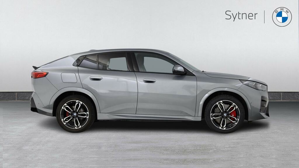 BMW iX2 150Kw Edrive20 M Sport 65Kwh Grey #3