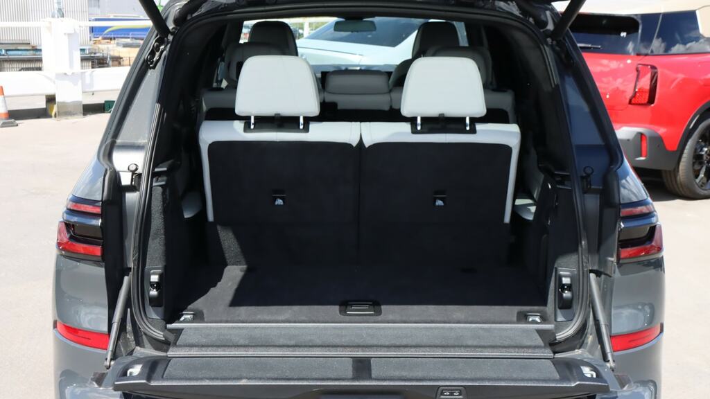 BMW X7 Xdrive40d Mht M Sport Step Black #33