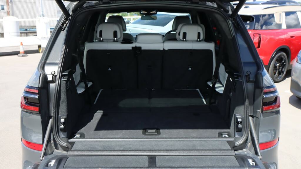 BMW X7 Xdrive40d Mht M Sport Step Black #13
