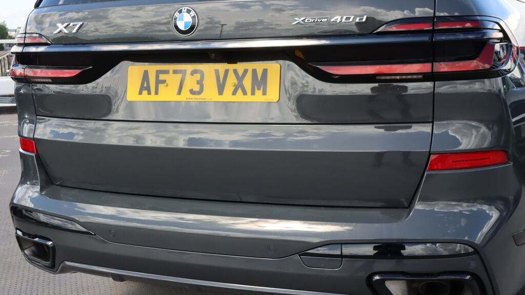 BMW X7 Xdrive40d Mht M Sport Step Black #23