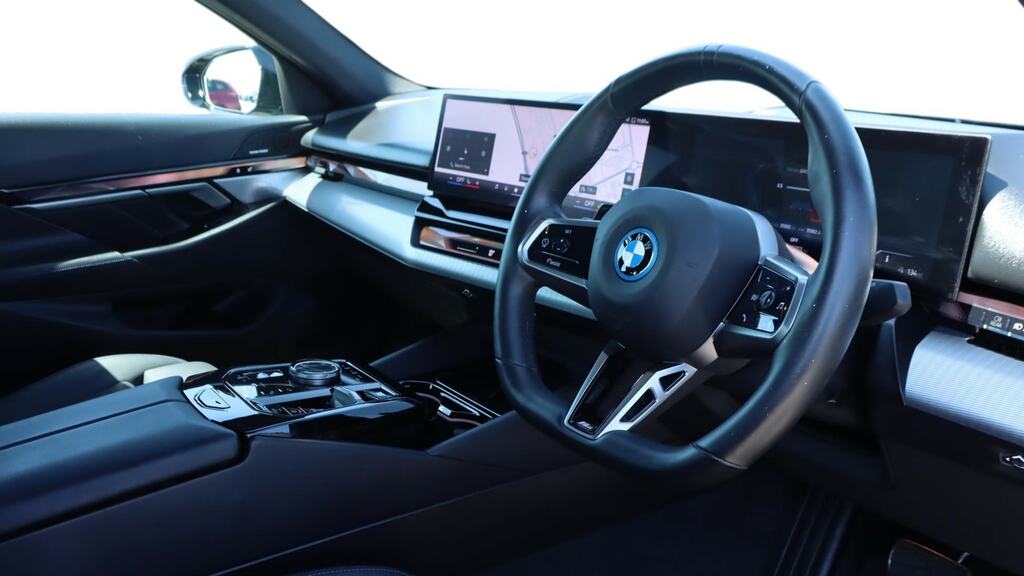 BMW i5 250Kw Edrive40 M Sport Pro 84Kwh Black #6