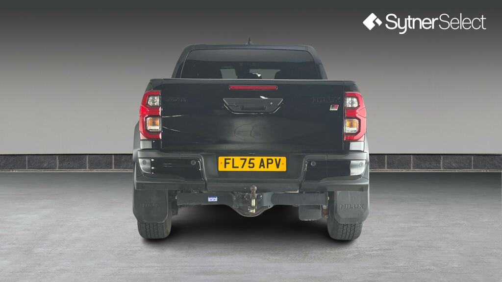 Toyota HILUX Gr Sport Dcab Pick Up 2.8 D-4d FL75APV Black #5