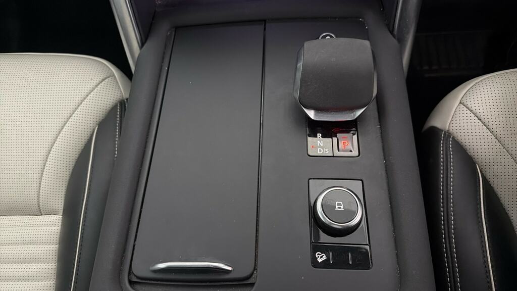 Land Rover Discovery R-dynamic Hse Red #14