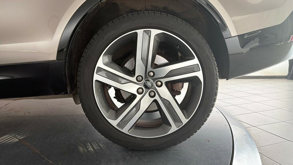 Land Rover Discovery R-dynamic Hse Red #25