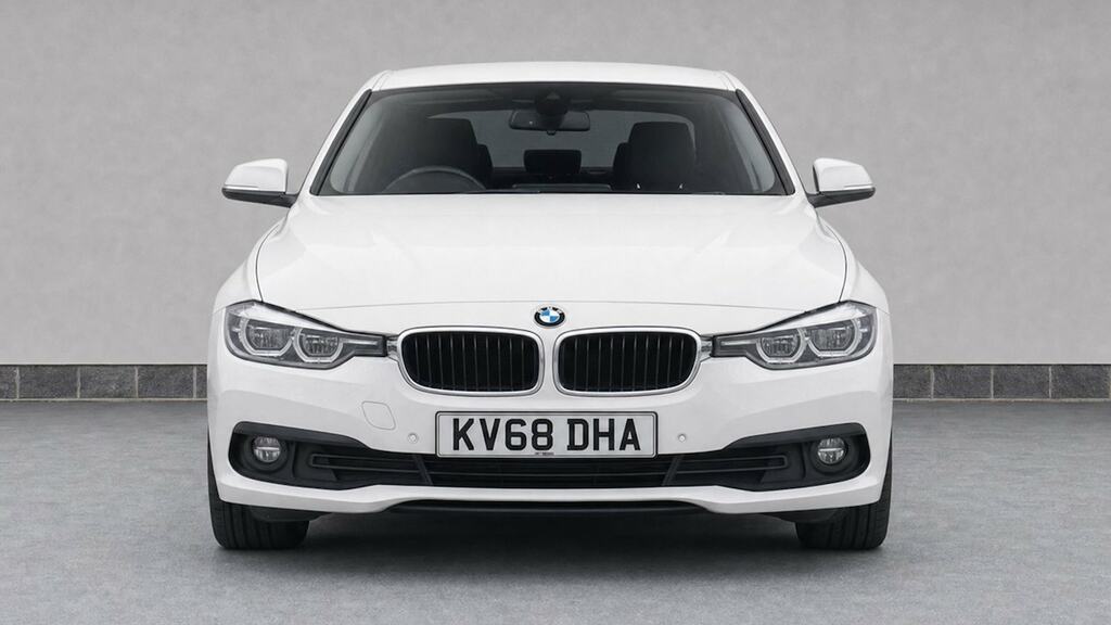 BMW 3 Series 318I Se Step KV68DHA White #5