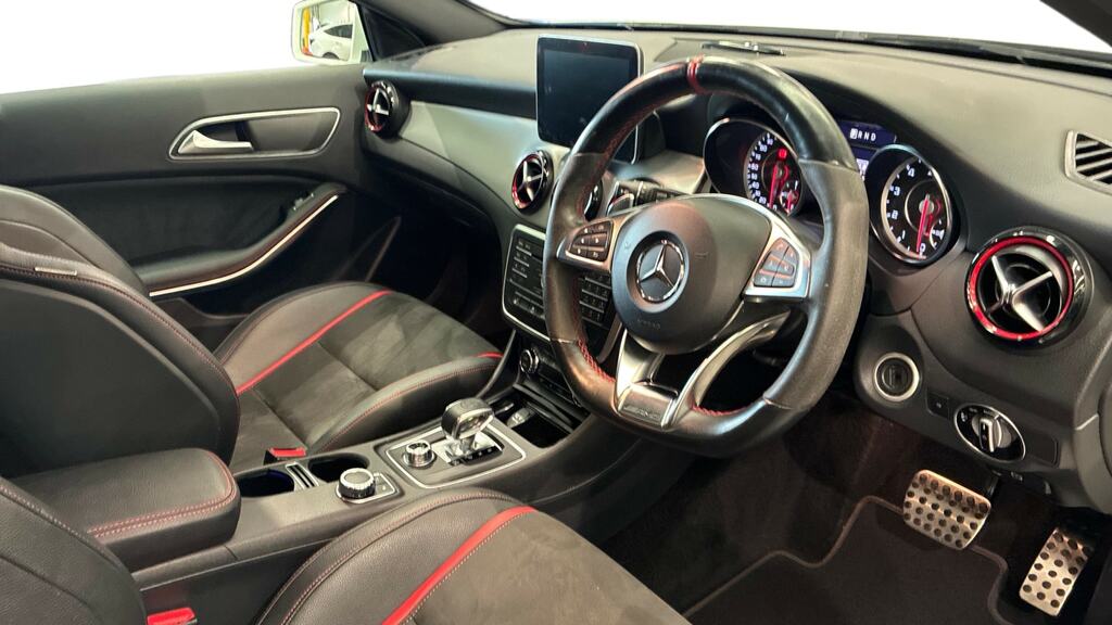 Mercedes-Benz GLA Class Amg Line Black #9