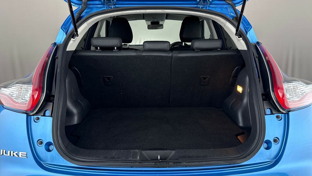 Nissan Juke Bose Personal Editio Blue #22