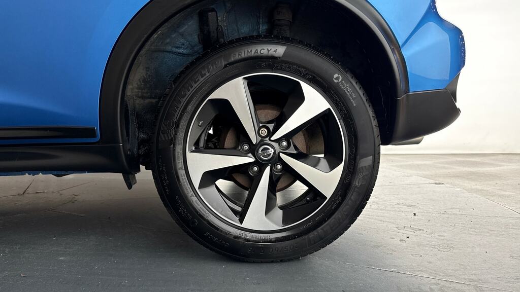 Nissan Juke Bose Personal Editio Blue #25