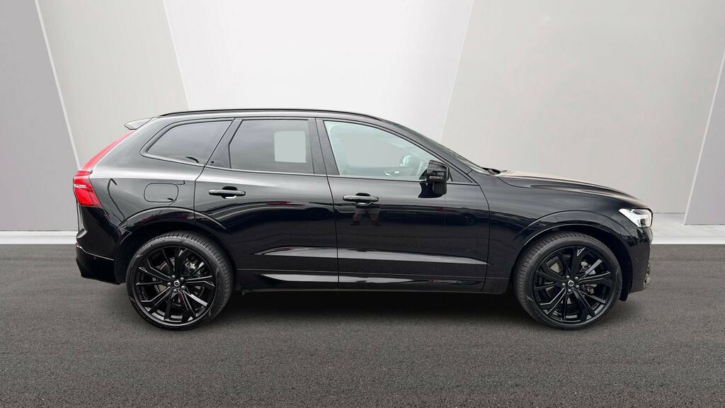 Volvo XC60 2.0 B5p Plus Black Edition Awd Geartronic WF74XYD Black #3