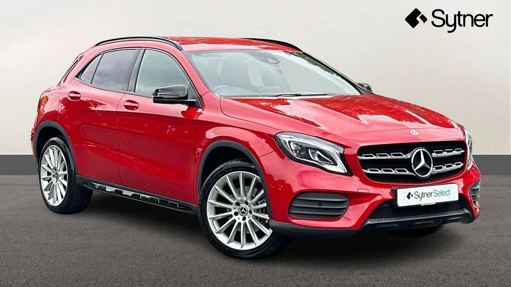 Mercedes-Benz GLA Class Gla 220D 4Matic Amg Line Premium Red
