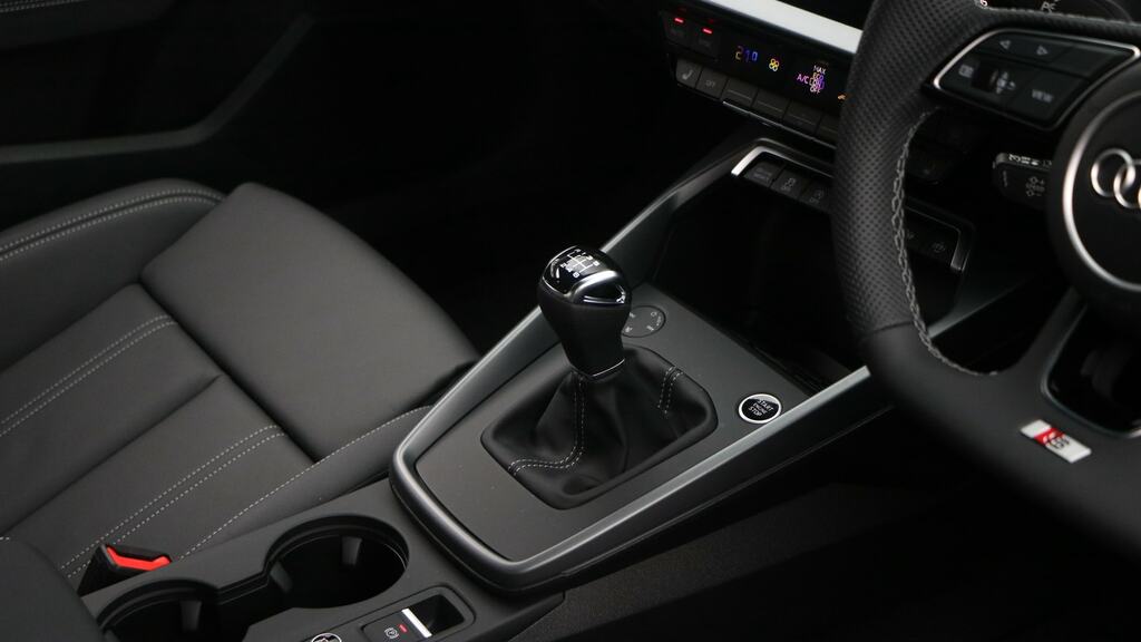 Audi A3 35 Tfsi Black Edition S Tronic Black #14