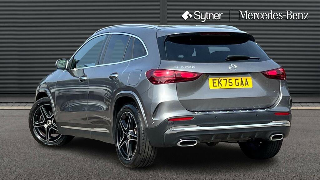Mercedes-Benz GLA Class Gla 200 Amg Line Executive EK75GAA Grey #2
