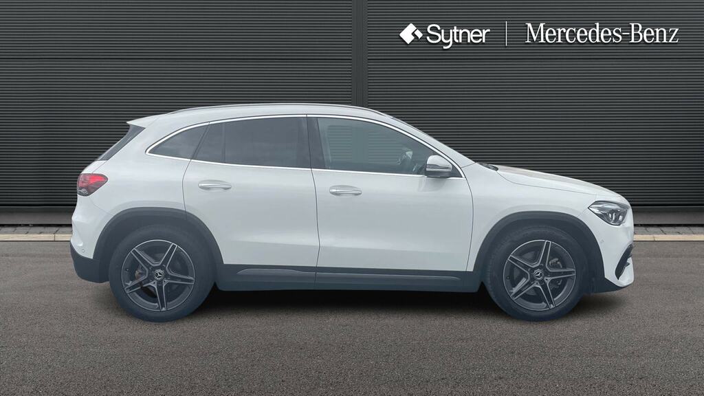 Mercedes-Benz GLA Class Gla 200 Amg Line Premium White #4