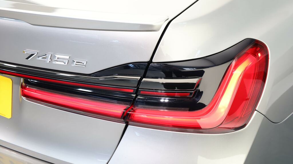 BMW 7 Series Saloon Black #22