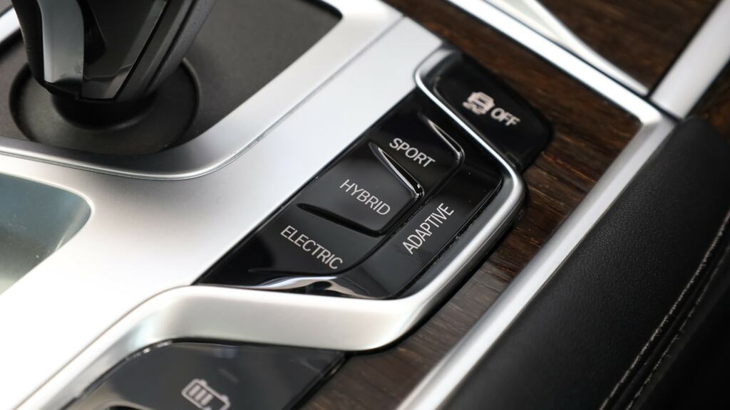 BMW 7 Series Saloon Black #19