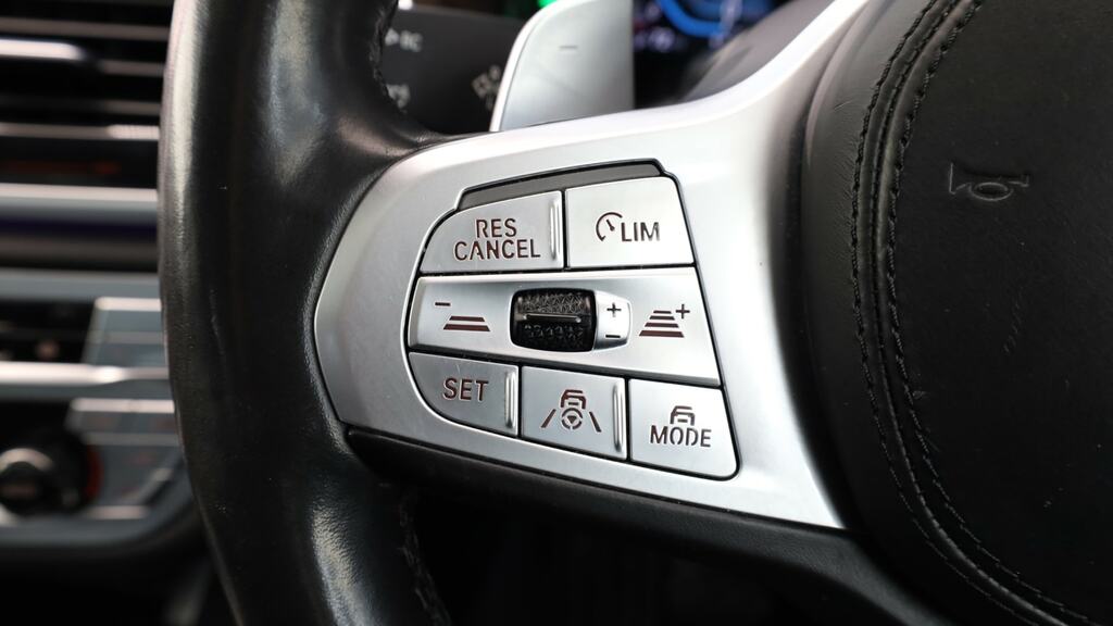 BMW 7 Series Saloon Black #17