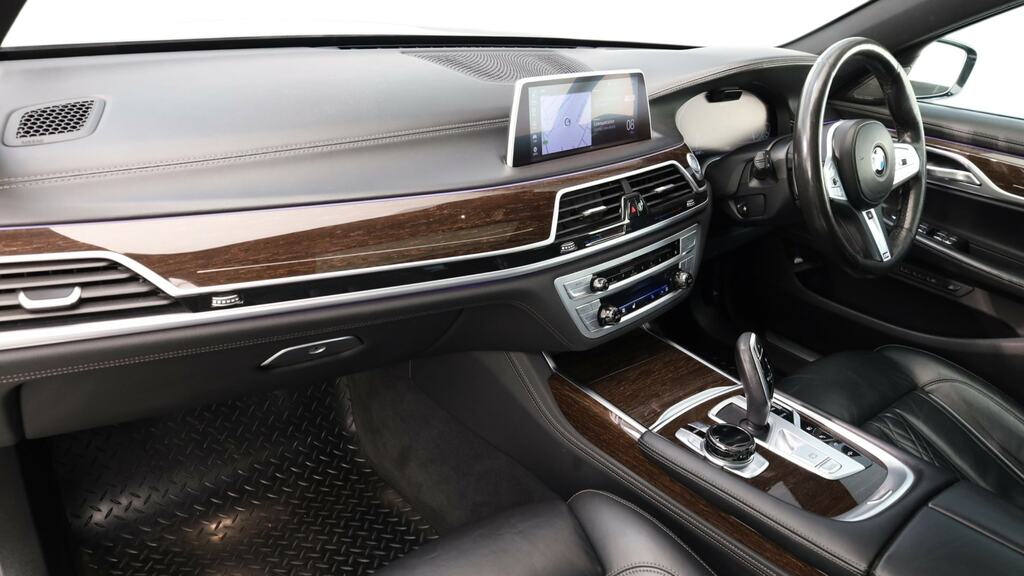 BMW 7 Series Saloon Black #7