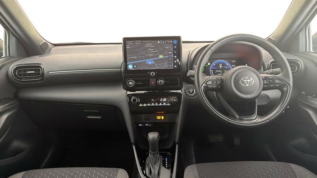 Toyota Yaris Cross 1.5 Hybrid Design Cvt CA75FTF Black #6