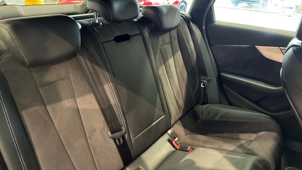 Audi A4 Avant 1.4 Tfsi Black Edition 2018 Black #12