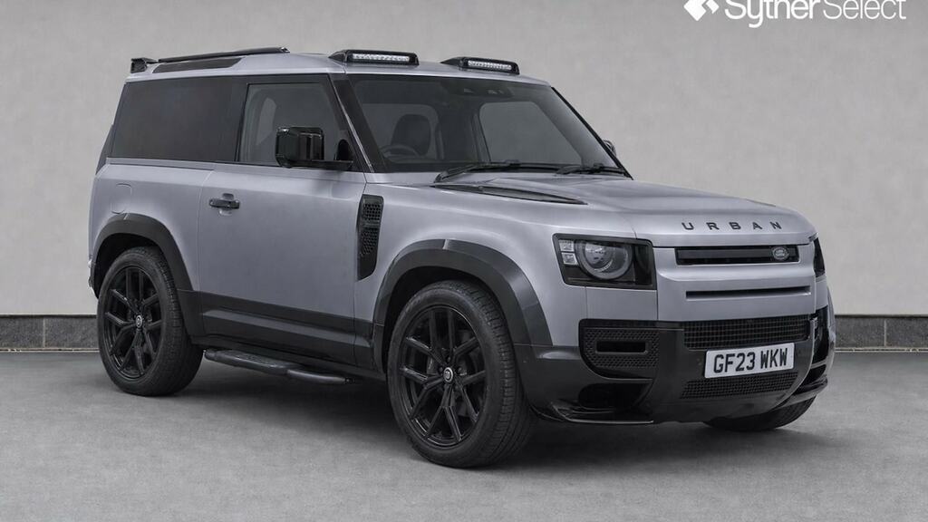 Land Rover Defender 90 3.0 D250 Hard Top Black