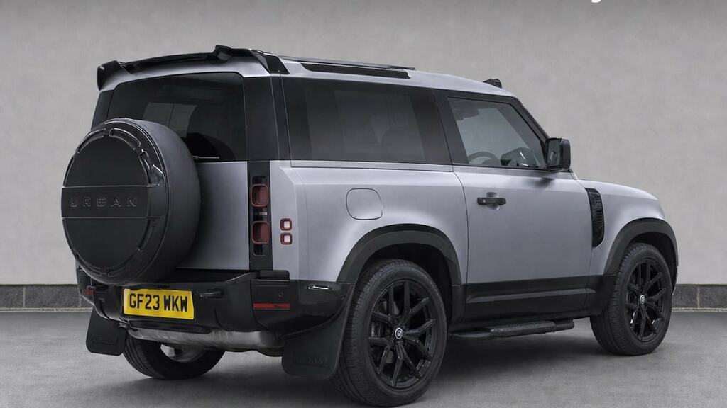Land Rover Defender 90 3.0 D250 Hard Top Black #4