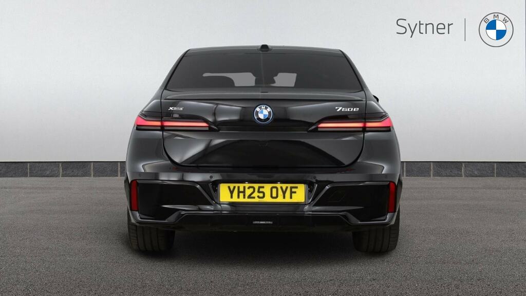 BMW 7 Series 730D Mht M Sport White #15