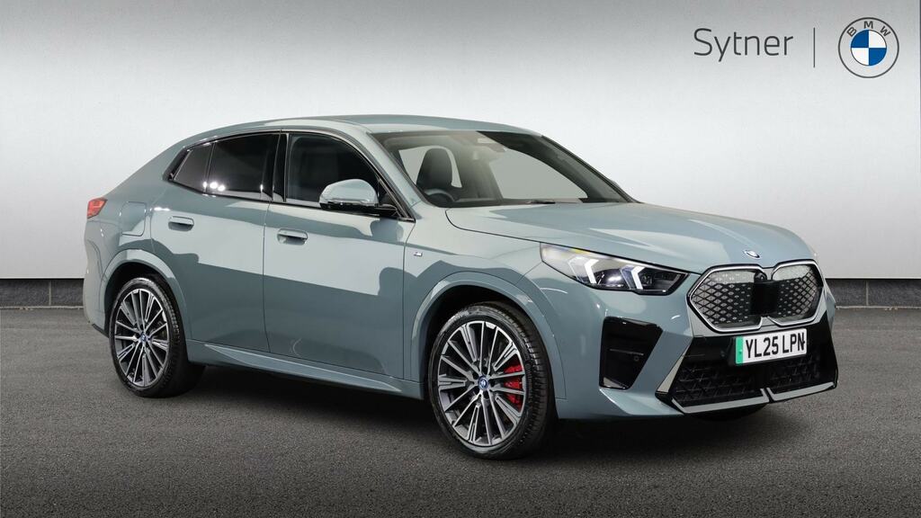 BMW iX2 150Kw Edrive20 Sport 65Kwh Techpro Green