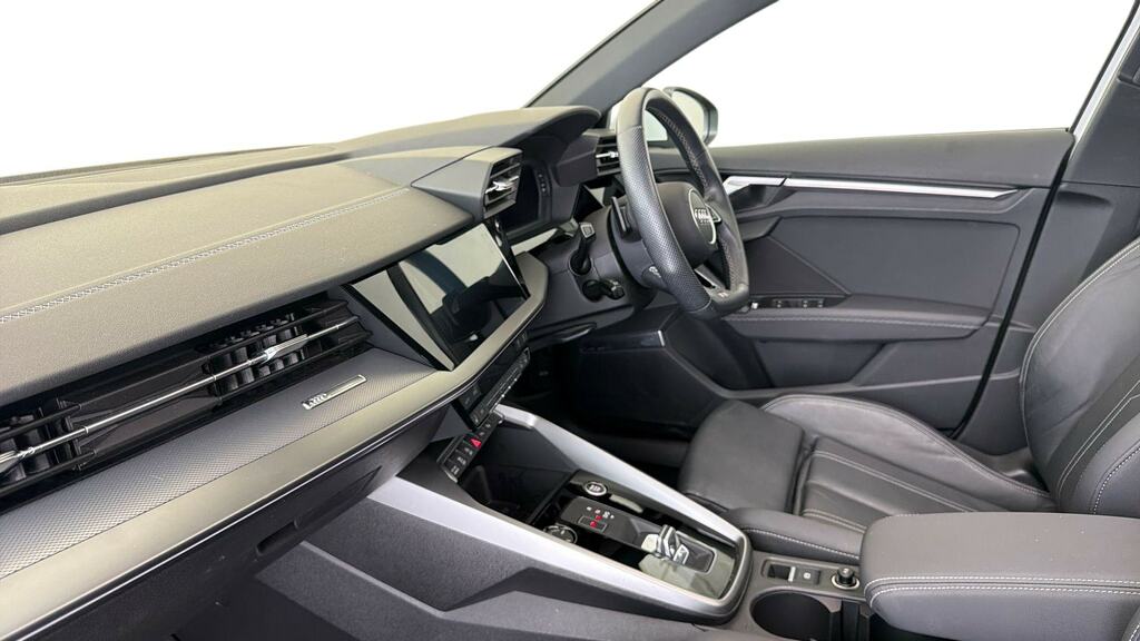 Audi A3 35 Tfsi S Line S Tronic Comfortsound White #2
