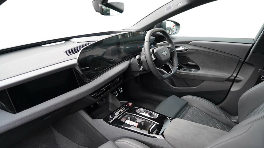 Audi A6 E-tron Avant 370Kw S6 Qtro 100Kwh Black Edition Tech Black #2
