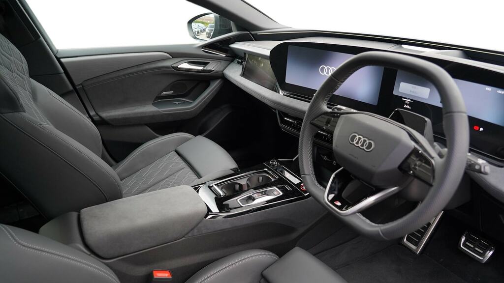Audi A6 E-tron Avant 370Kw S6 Qtro 100Kwh Black Edition Tech Black #6