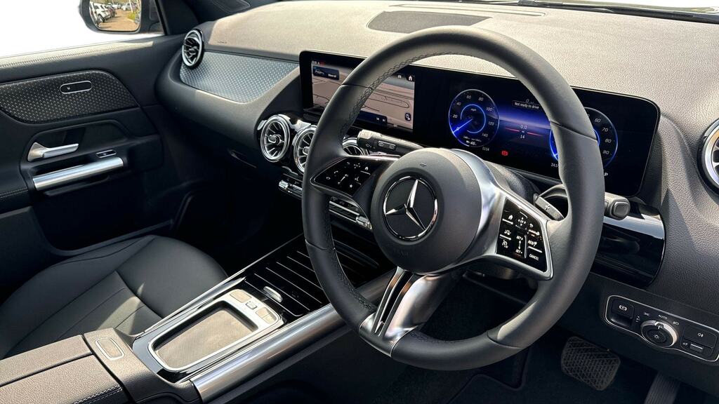 Mercedes-Benz EQA Eqa 250 140Kw Sport Executive 70.5Kwh Grey #3