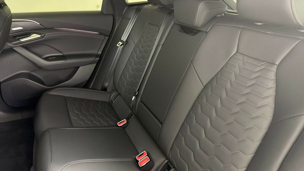 Audi A6 E-tron Avant 370Kw S6 Quattro 100Kwh Launch Edition Black #15