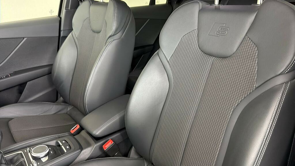 Audi Q2 30 Tfsi Sport Grey #14