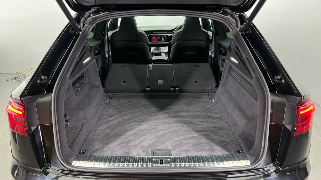 Audi Q8 Black Edition 50 E-tron Quattro 250,00 Kw Black #25