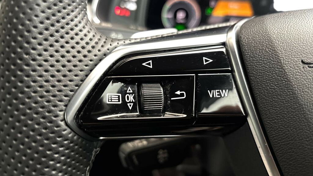 Audi A6 Avant 2L Sport Black #17