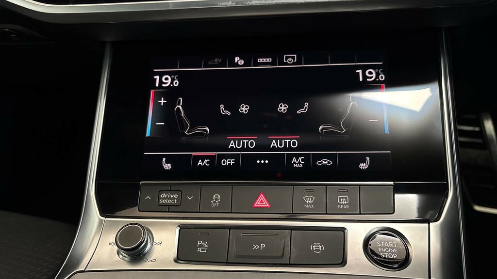 Audi A6 Avant 2L Sport Black #13
