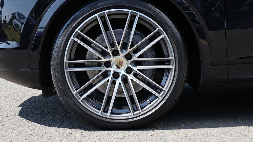 Porsche Cayenne S Tiptronic S Black #4
