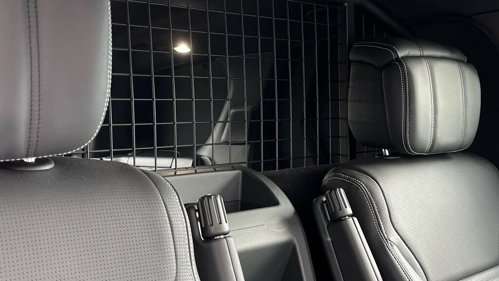 Land Rover Discovery 3.0 D350 Dynamic Hse Blue #17