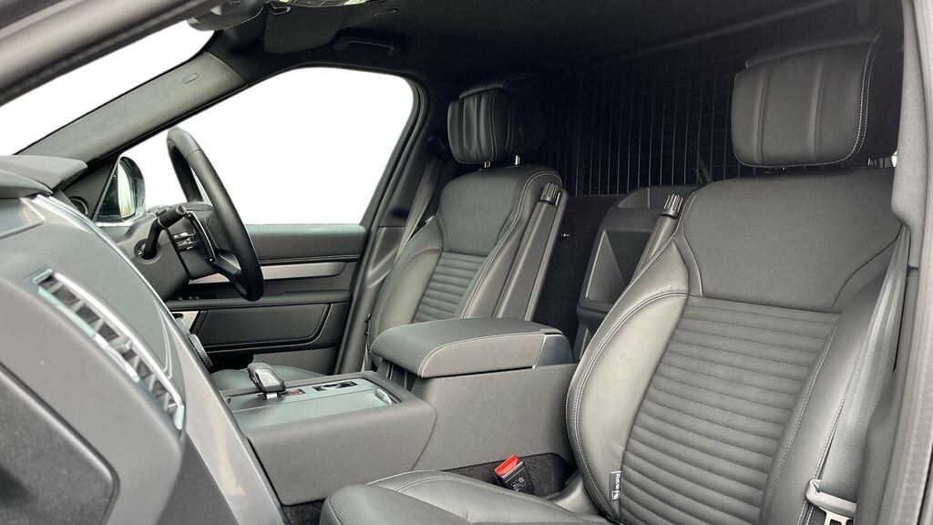Land Rover Discovery 3.0 D350 Dynamic Hse Commercial Grey #4