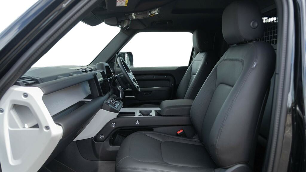 Land Rover Defender 90 3.0 D350 Hard Top X-dynamic Hse YH25AZC Black #3