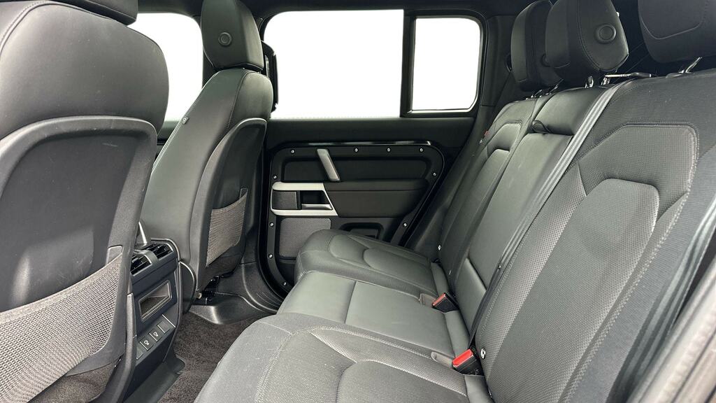 Land Rover Defender 110 3.0 D250 X-dynamic Se 110 DK74PGE Black #4