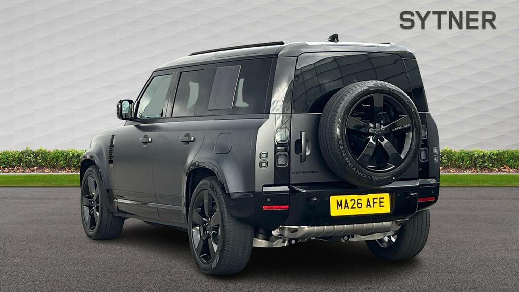 Land Rover Defender 110 2.0 P300e X-dynamic Se 110 Grey #2
