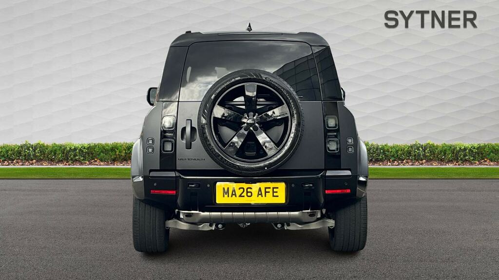 Land Rover Defender 110 2.0 P300e X-dynamic Se 110 Grey #6