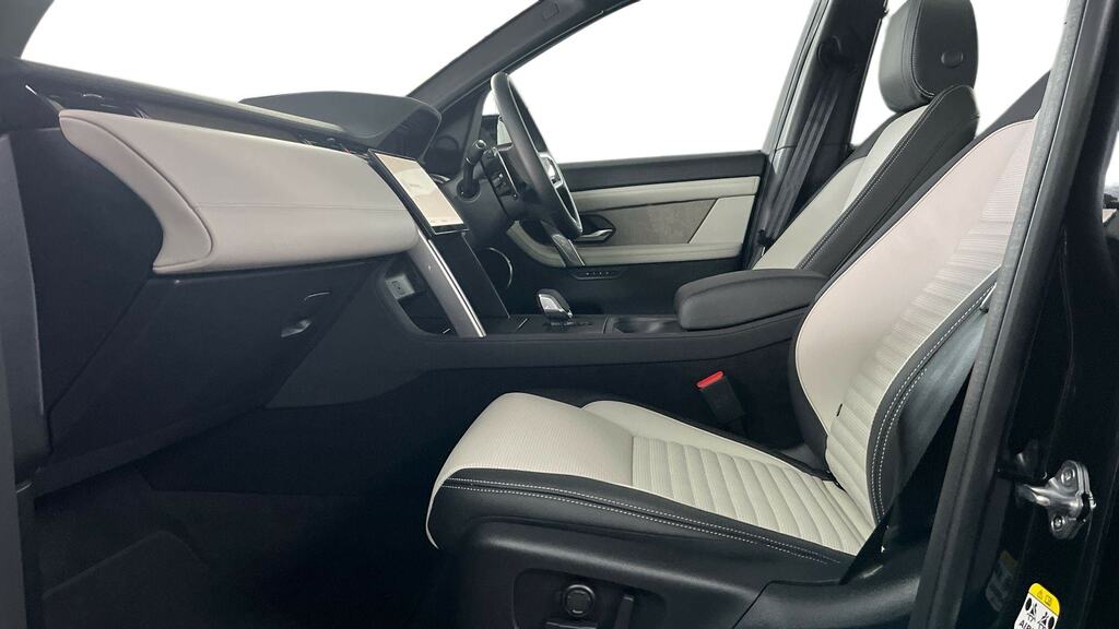 Land Rover Discovery Sport 2.0 D200 Metropolitan 5 Seat Black #3