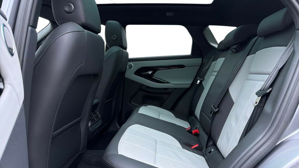 Land Rover Range Rover Evoque 1.5 P270e S Hatchback Black #4